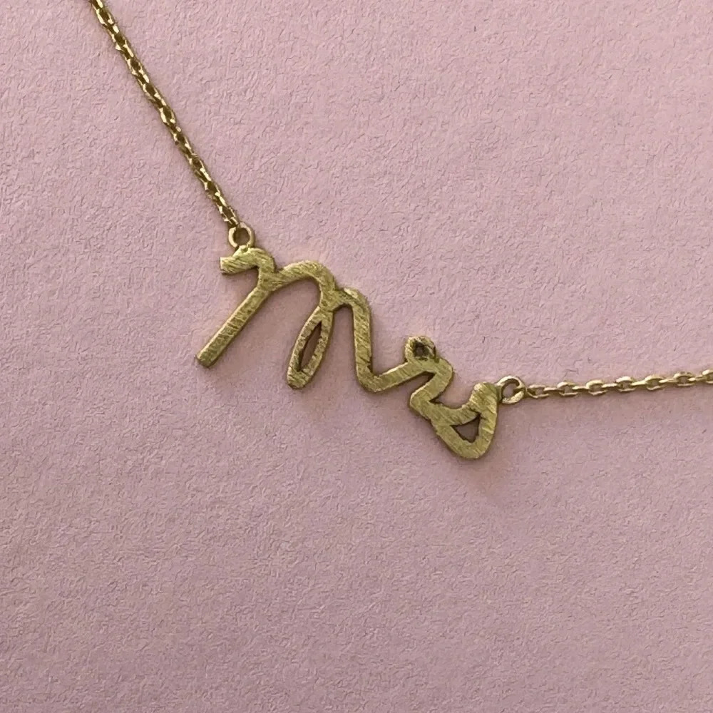 Harper & Jewels Dainty Mrs Necklace 17”